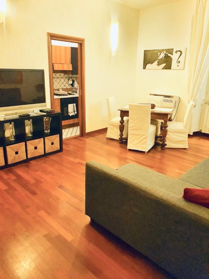 Tra La Basilica Di San Giovanni E Il Colosseo Apartment Rom